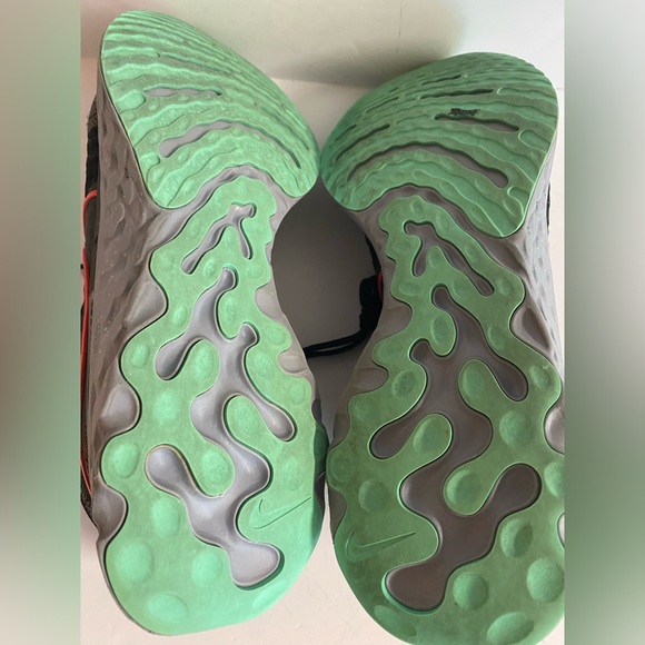 Nike React Infinity Running Shoes.Size 11.5 in excellent condition. - Picture 7 of 11